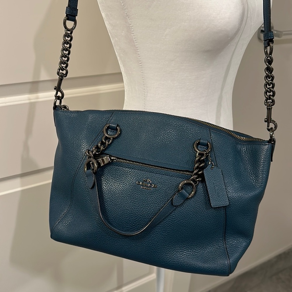 Coach chain crossbody or hand bag